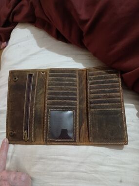 F & L Classic Brown Leather Trifold Long Wallet Missing Chain